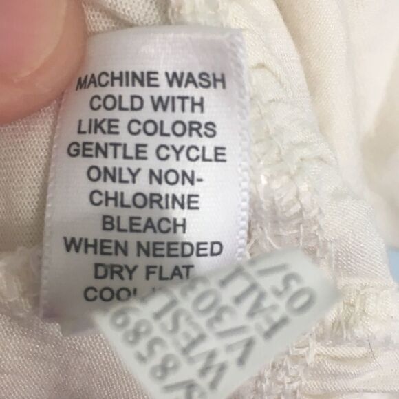 Banana Republic small, ivory, rayon top - Picture 7 of 7